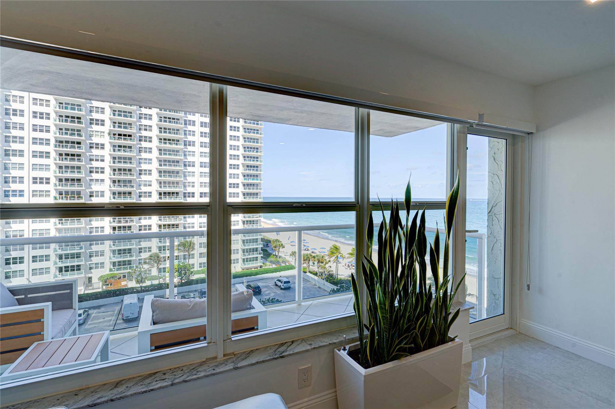 PLAYA DEL SOL CONDO - Residential
