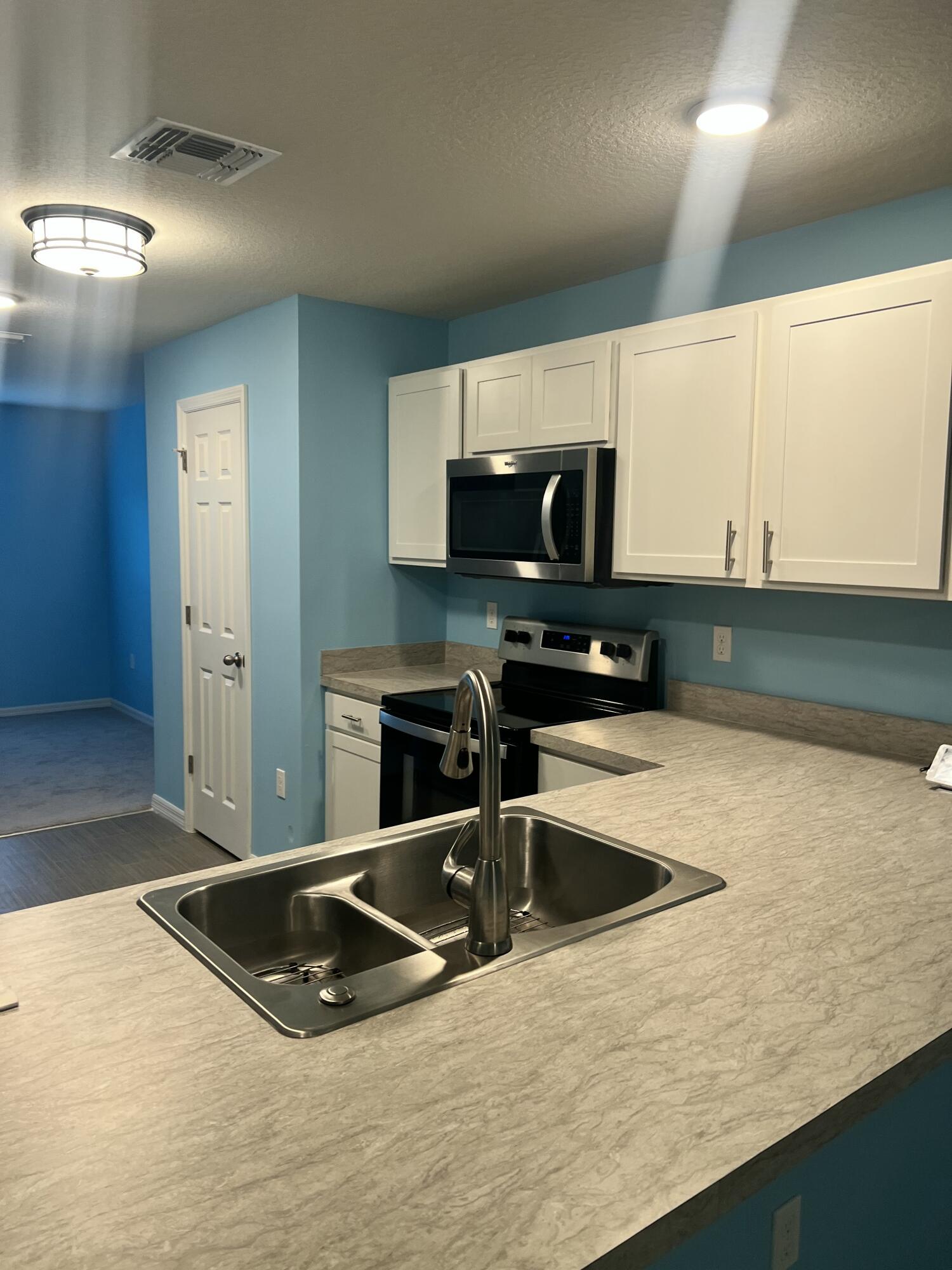 PORT ST LUCIE SECTION  22 - Residential Lease