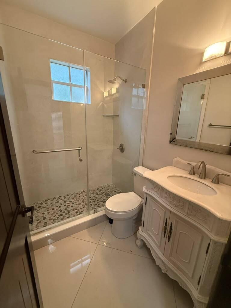 WEST LAKES GARDENS 2ND ADDN - Residential Lease