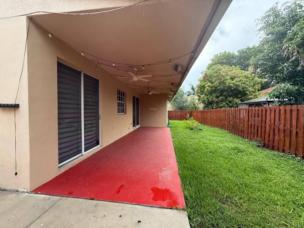 WEST LAKES GARDENS 2ND ADDN - Residential Lease