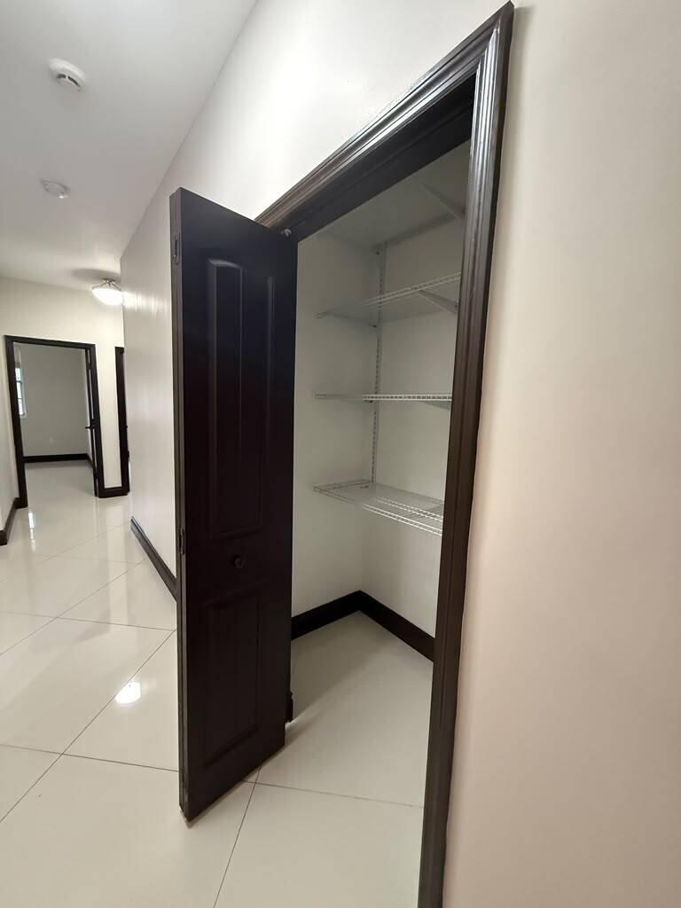 WEST LAKES GARDENS 2ND ADDN - Residential Lease