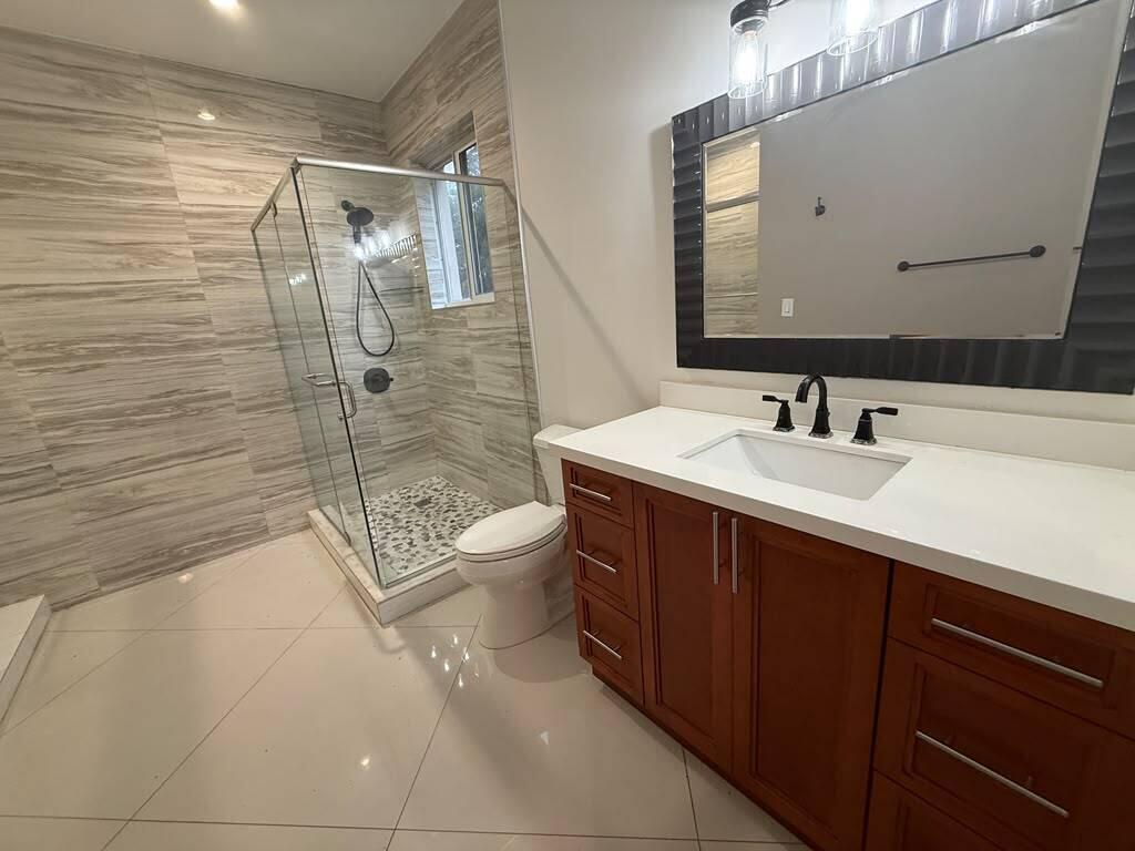 WEST LAKES GARDENS 2ND ADDN - Residential Lease