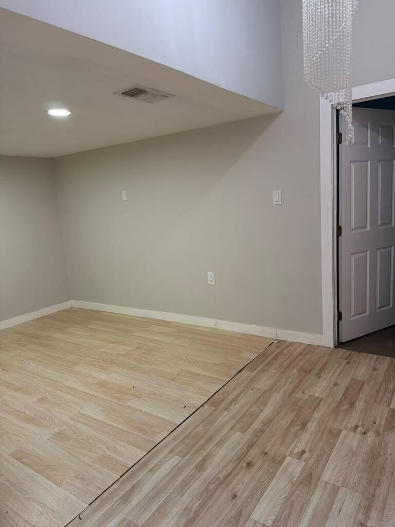 WEST LAKES GARDENS 2ND ADDN - Residential Lease