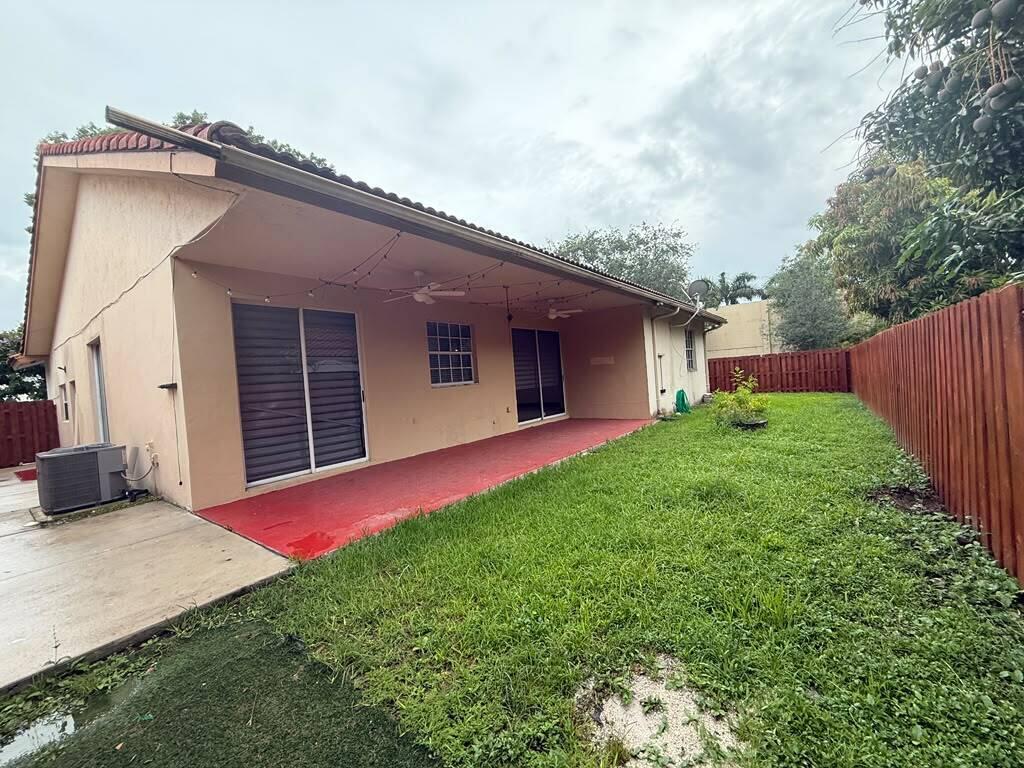 WEST LAKES GARDENS 2ND ADDN - Residential Lease