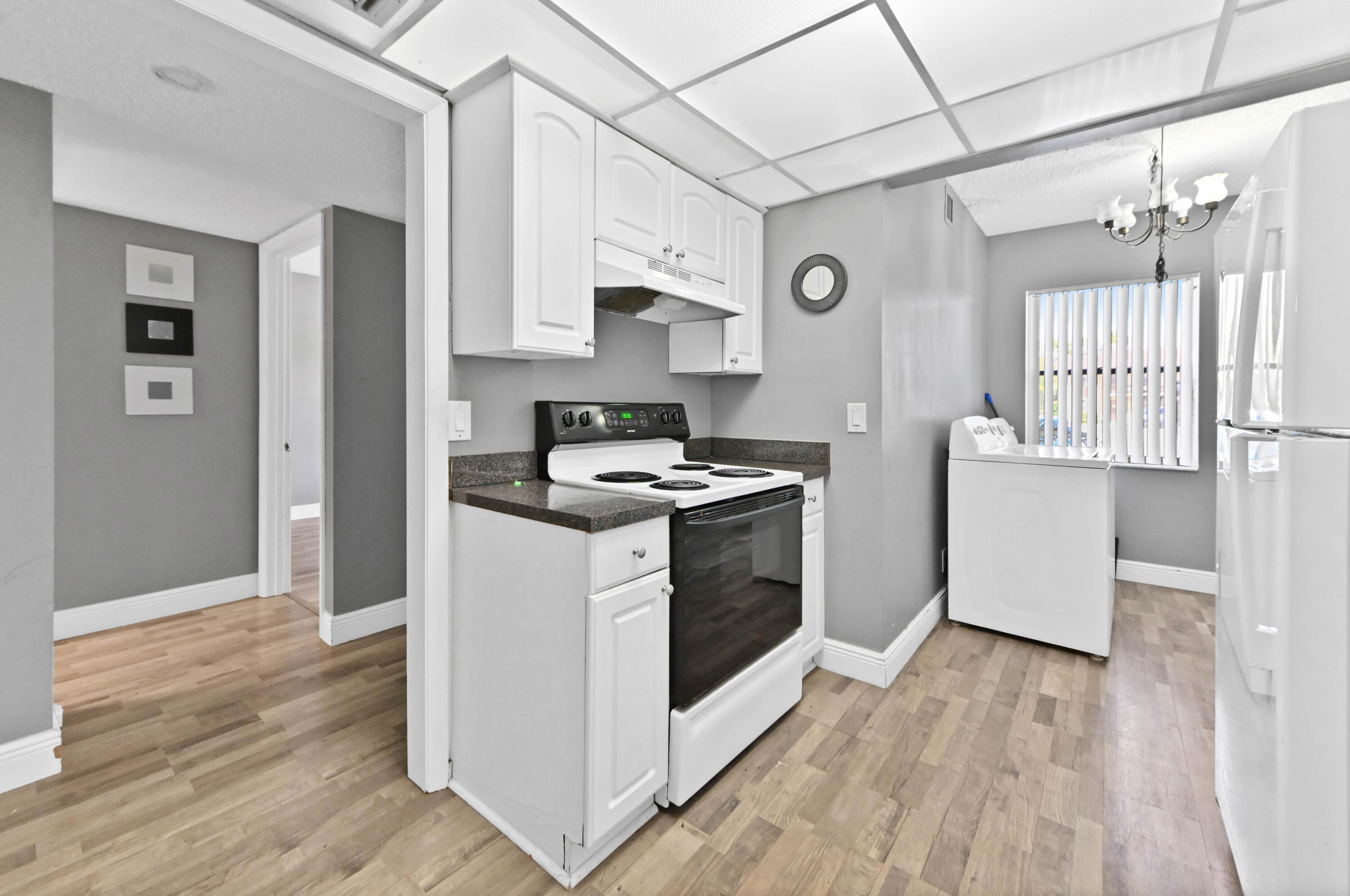 FOREST HILL VILLAS GARDEN - Residential