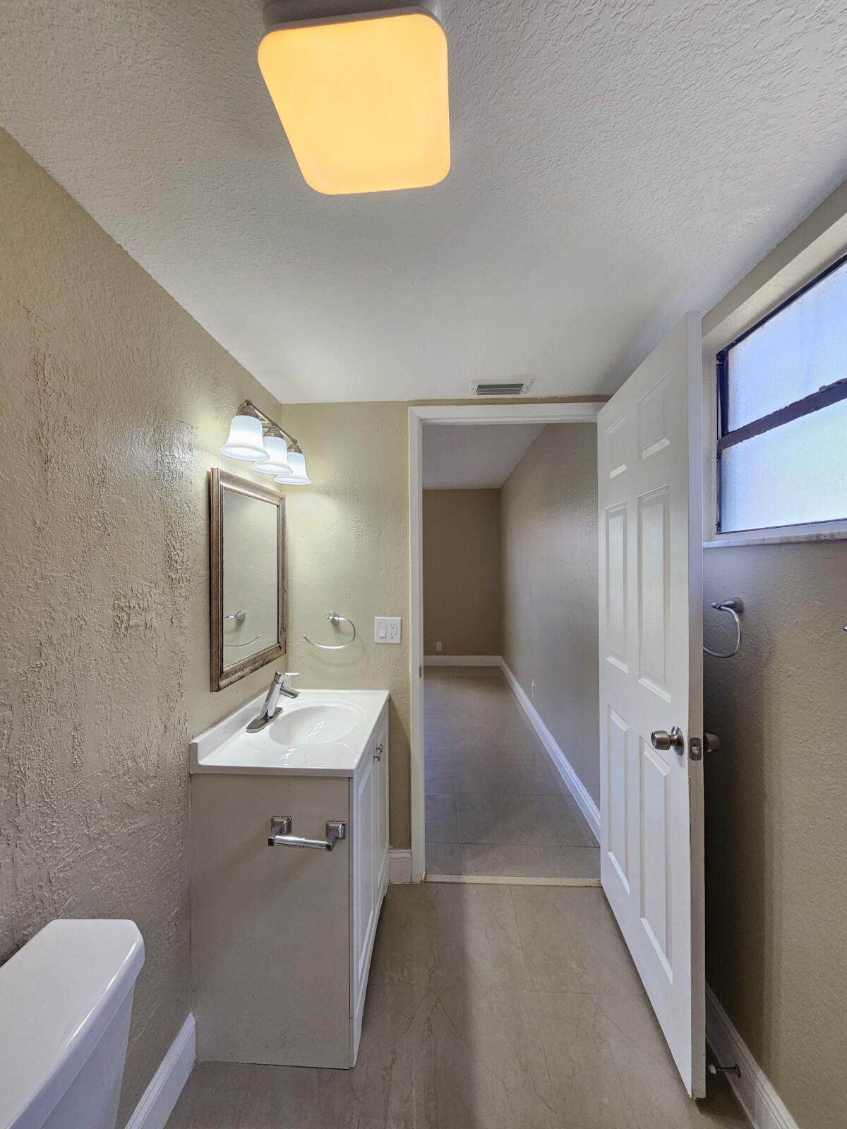 PALM BEACH PLACE CONDO - Residential Lease