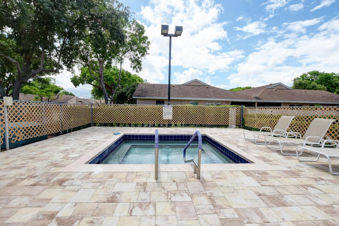 WHISPER WALK /EASTGATE - Residential