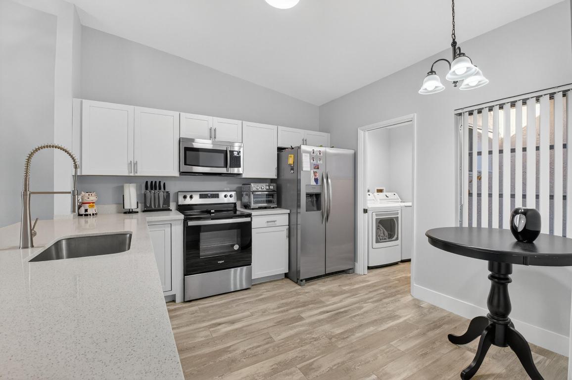 WHISPER WALK /EASTGATE - Residential