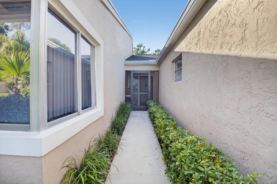 WHISPER WALK /EASTGATE - Residential