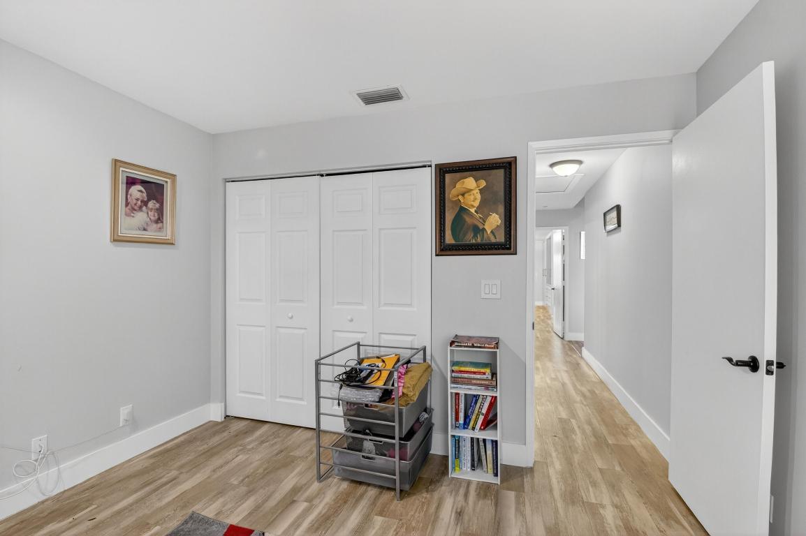 WHISPER WALK /EASTGATE - Residential