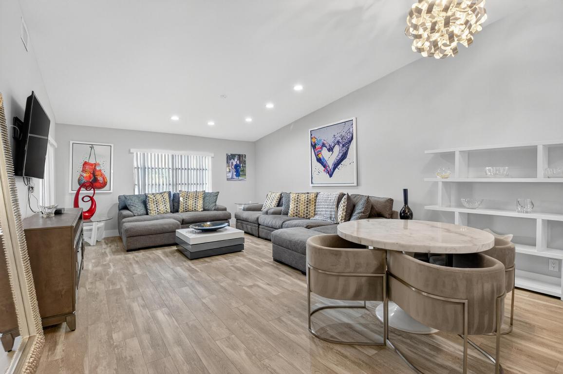 WHISPER WALK /EASTGATE - Residential
