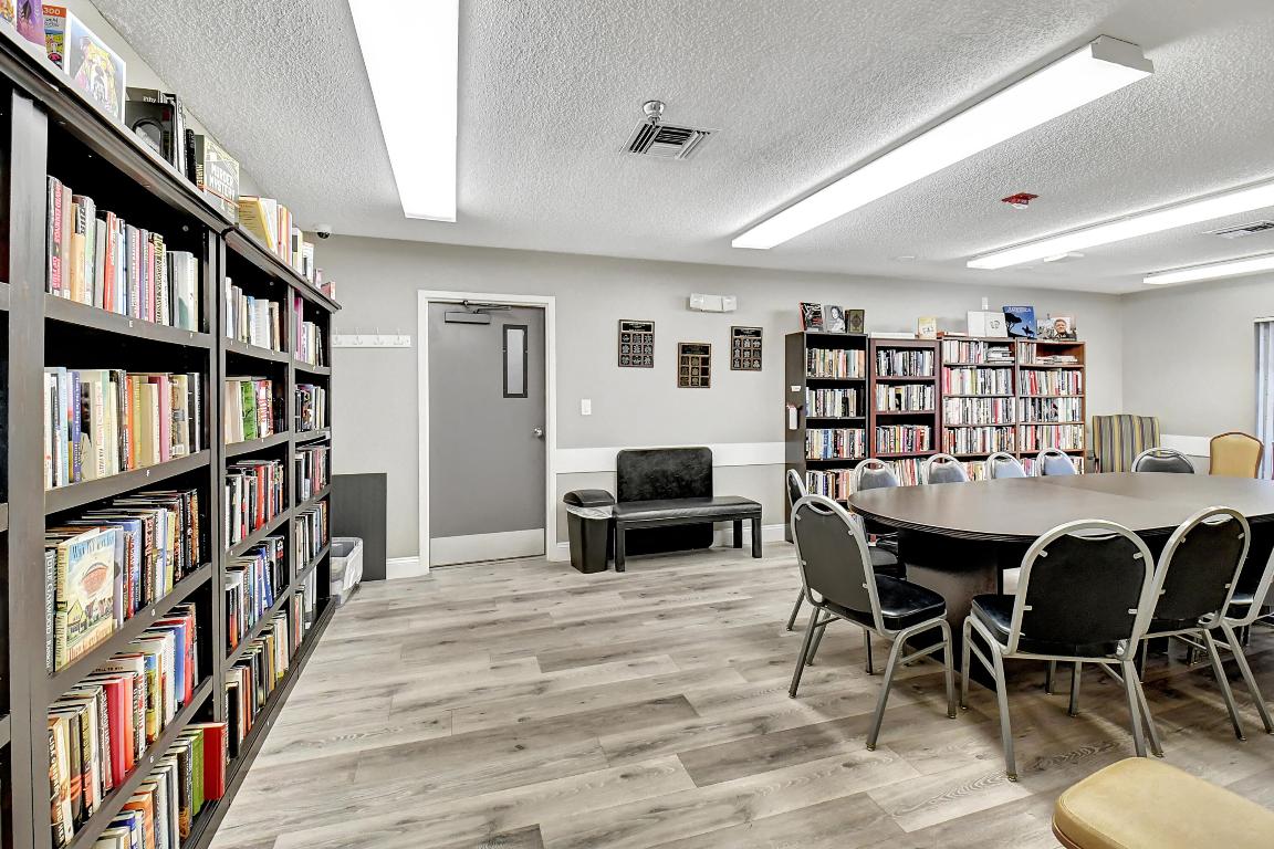 WHISPER WALK /EASTGATE - Residential