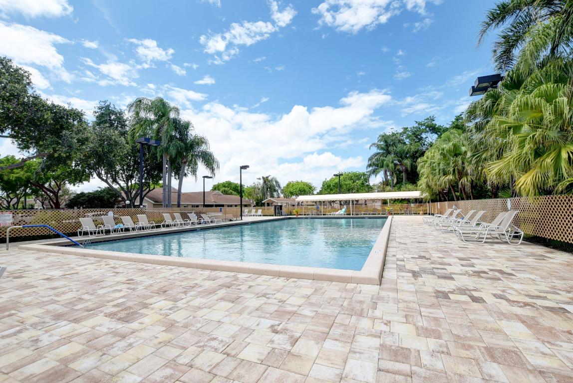 WHISPER WALK /EASTGATE - Residential