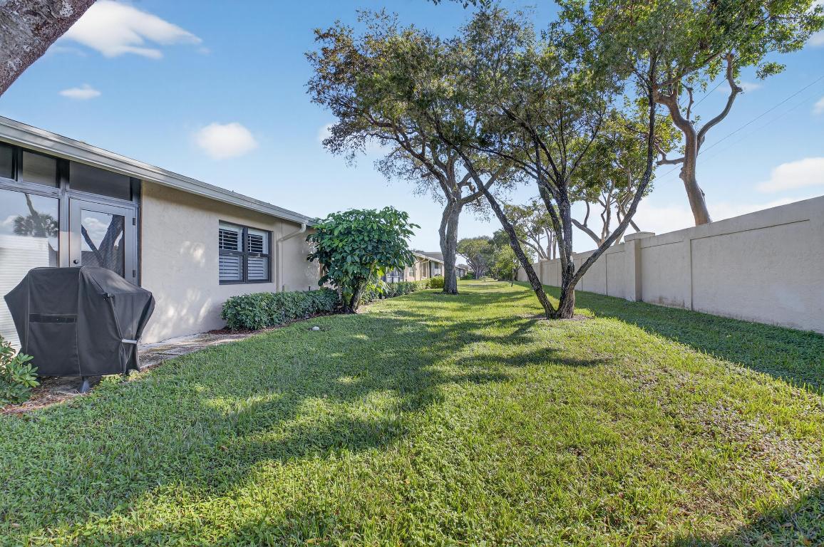 WHISPER WALK /EASTGATE - Residential
