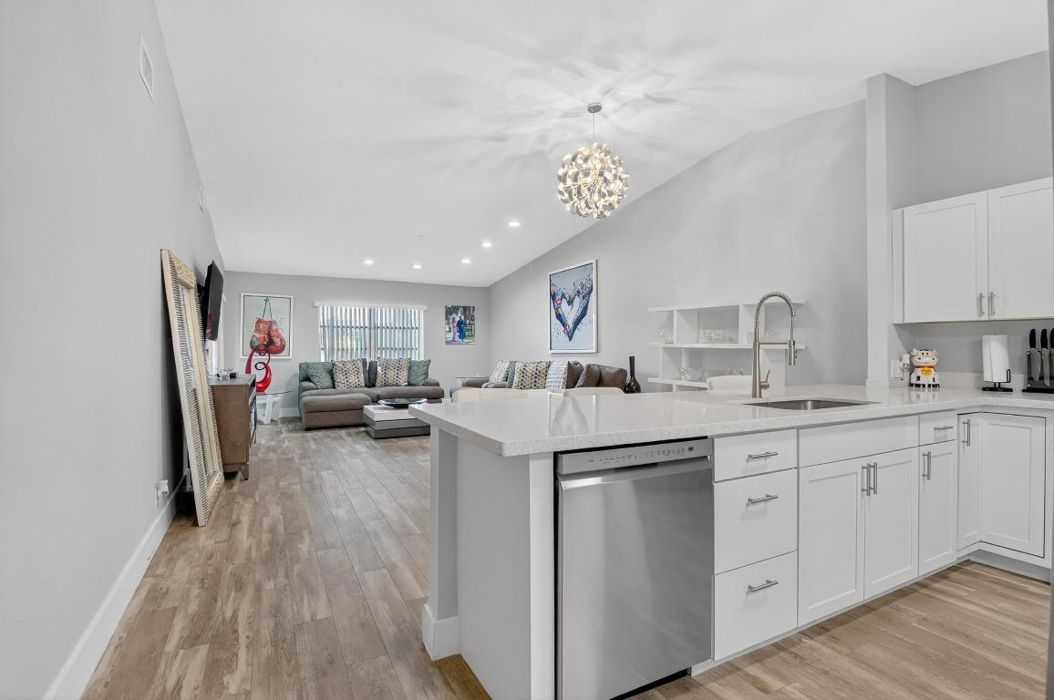 WHISPER WALK /EASTGATE - Residential