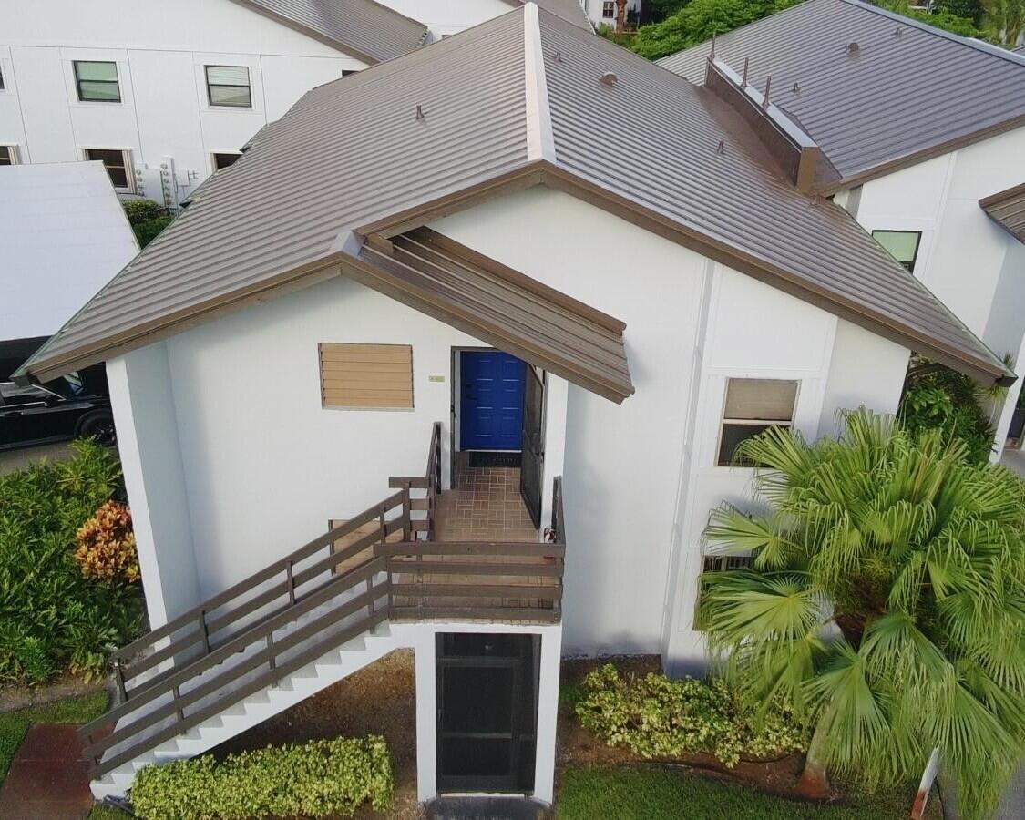 PARK SQUARE CONDO (AKA COUNTRY MEADOWS CONDO) - Residential
