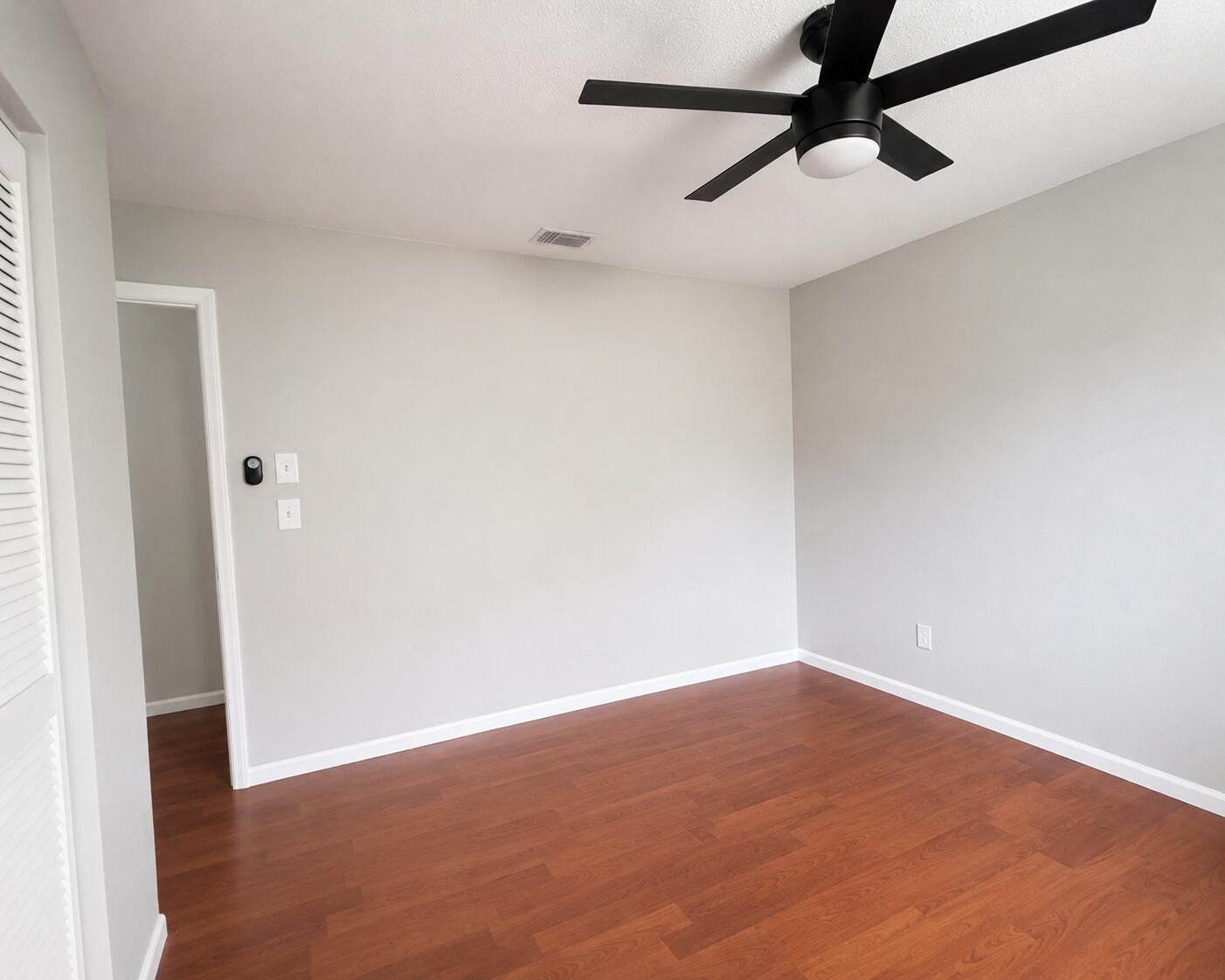 PARK SQUARE CONDO (AKA COUNTRY MEADOWS CONDO) - Residential