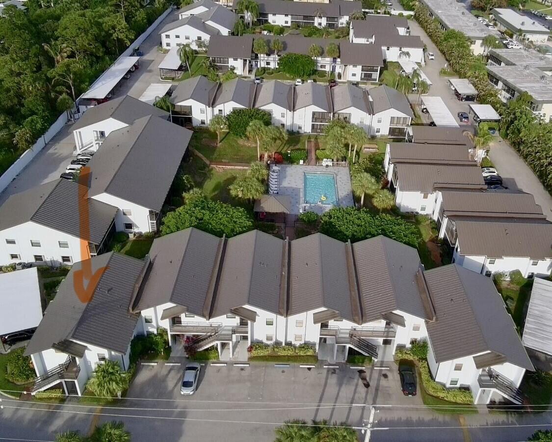 PARK SQUARE CONDO (AKA COUNTRY MEADOWS CONDO) - Residential