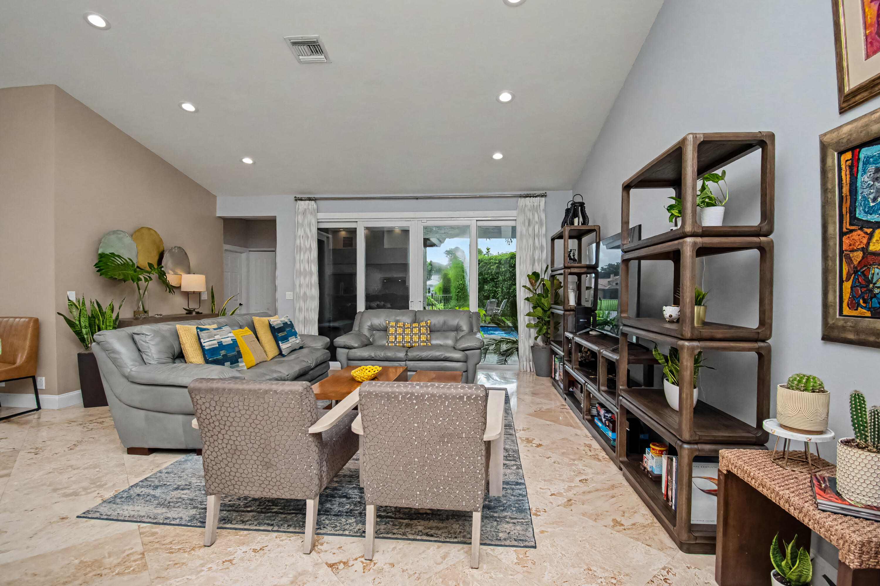 GLEN OAKS 1ST ADD - Residential