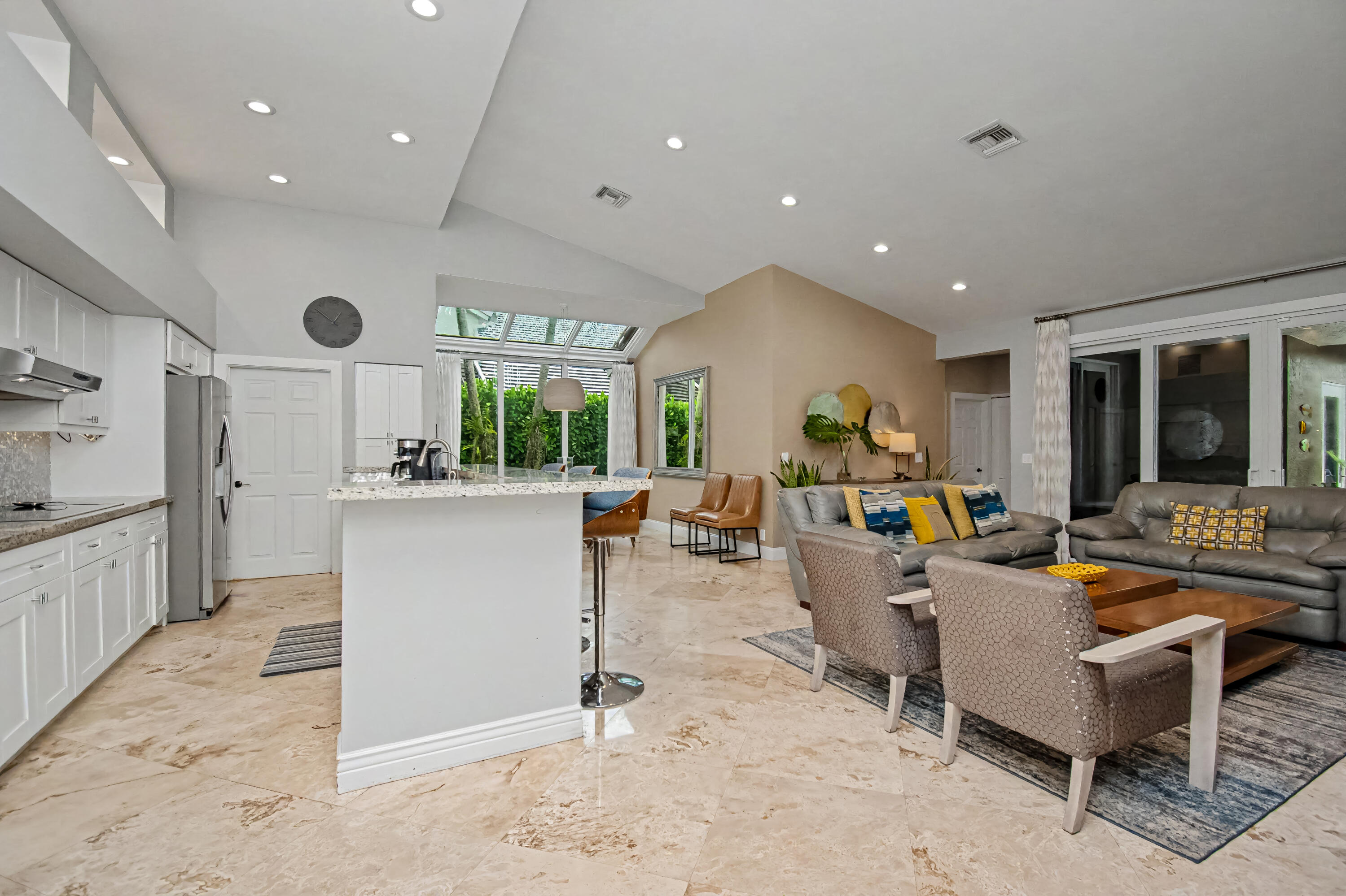 GLEN OAKS 1ST ADD - Residential
