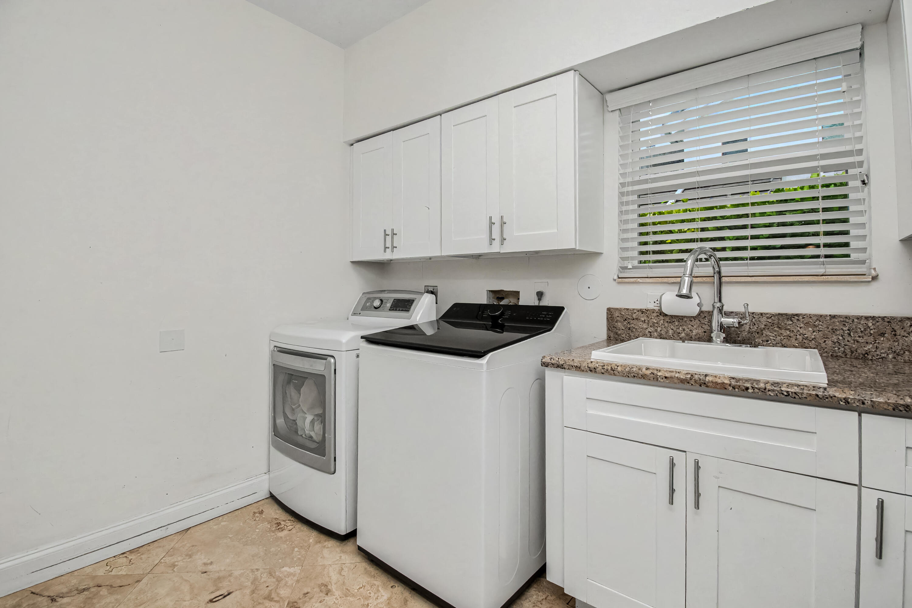 GLEN OAKS 1ST ADD - Residential