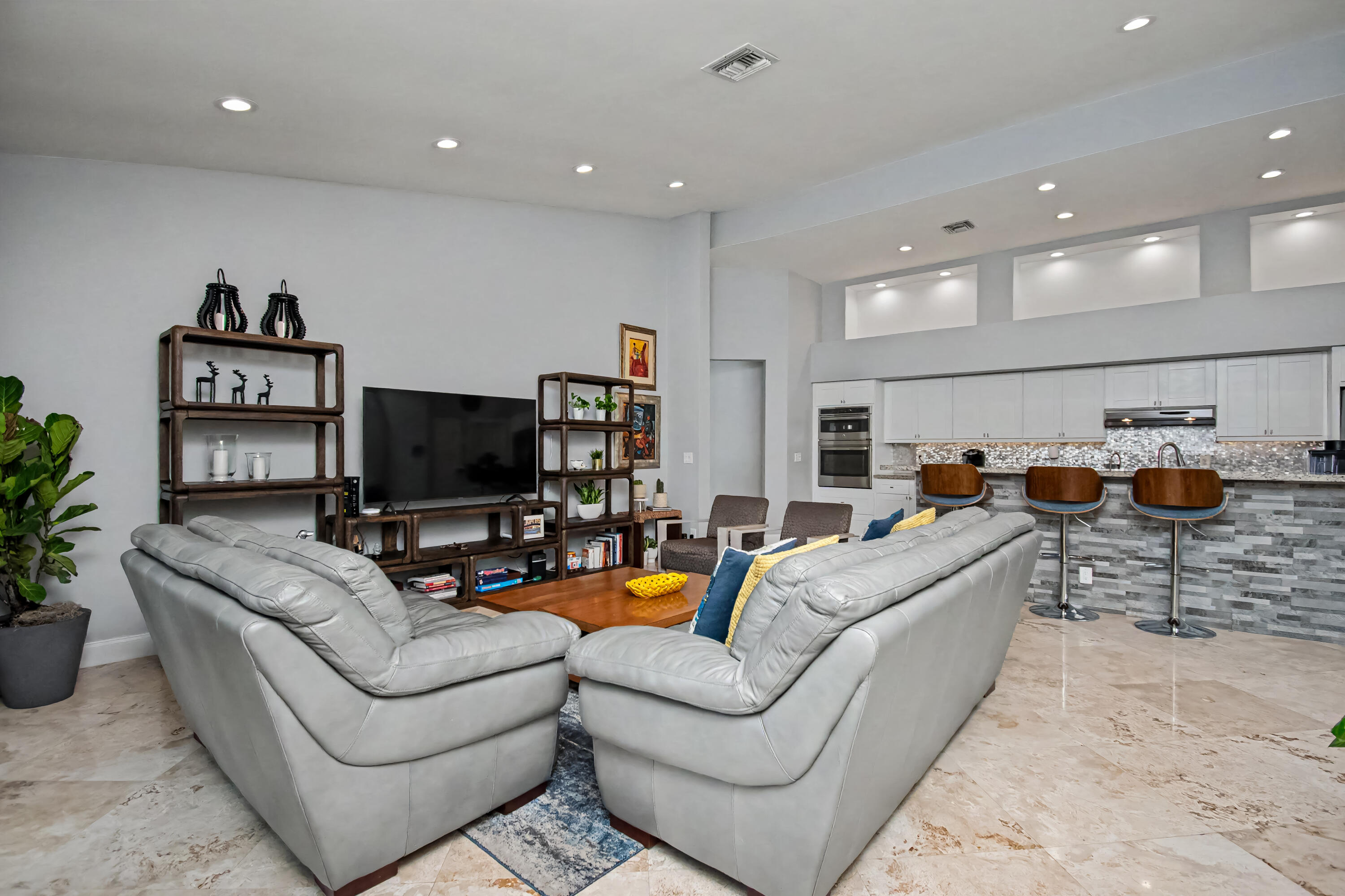 GLEN OAKS 1ST ADD - Residential