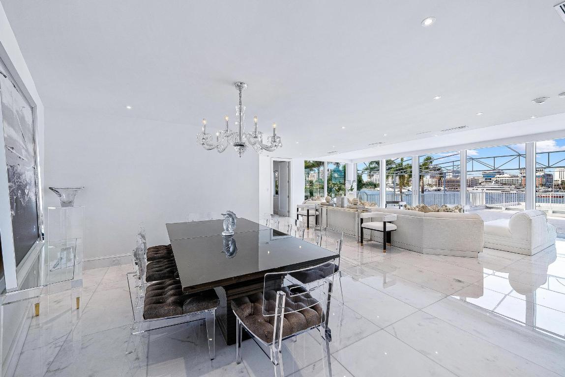 Palm Beach Towers - Residential