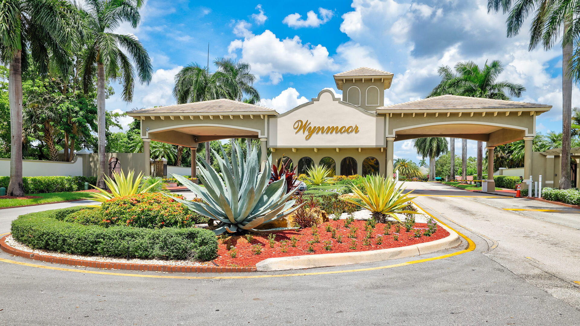 LUCAYA VILLAGE 2-A CONDO - Residential Lease