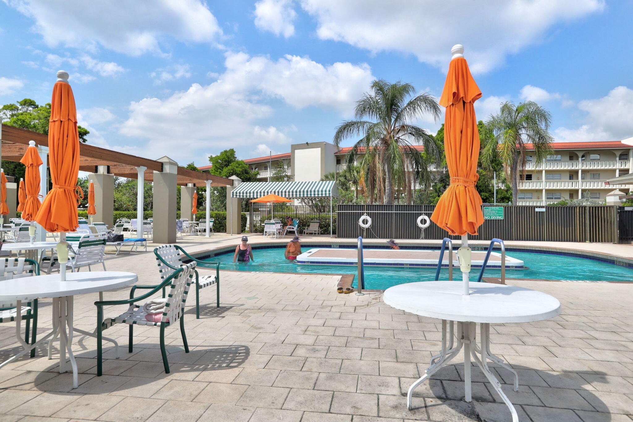 LUCAYA VILLAGE 2-A CONDO - Residential Lease