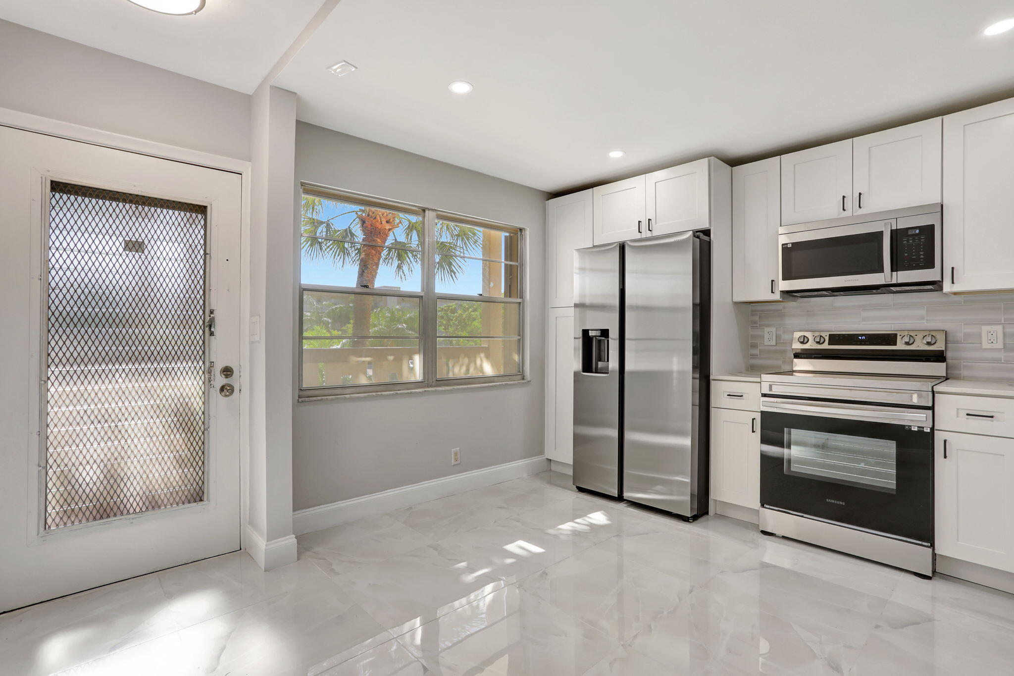 LUCAYA VILLAGE 2-A CONDO - Residential Lease