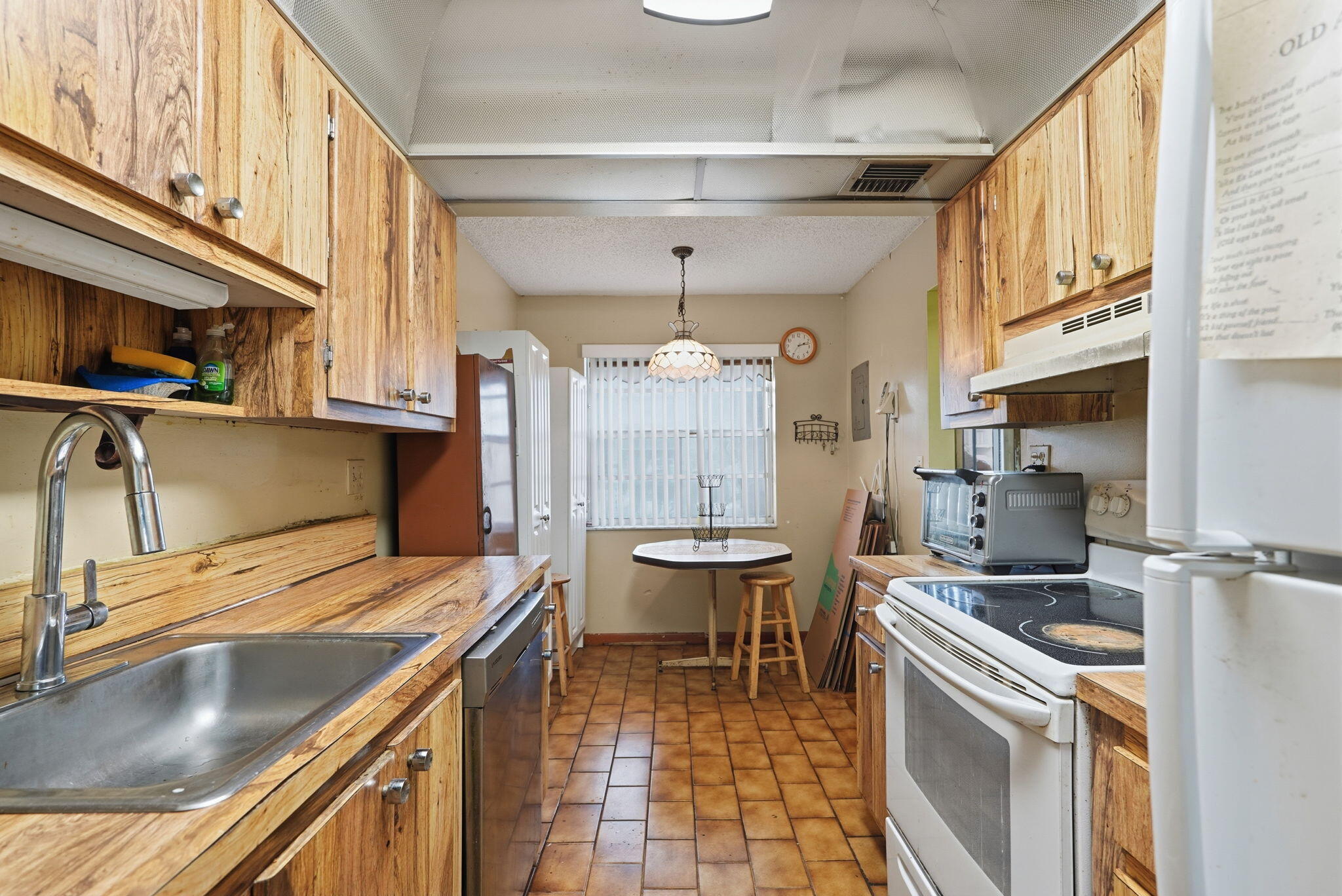 CYPRESS CHASE CONDO NO 5 - Residential