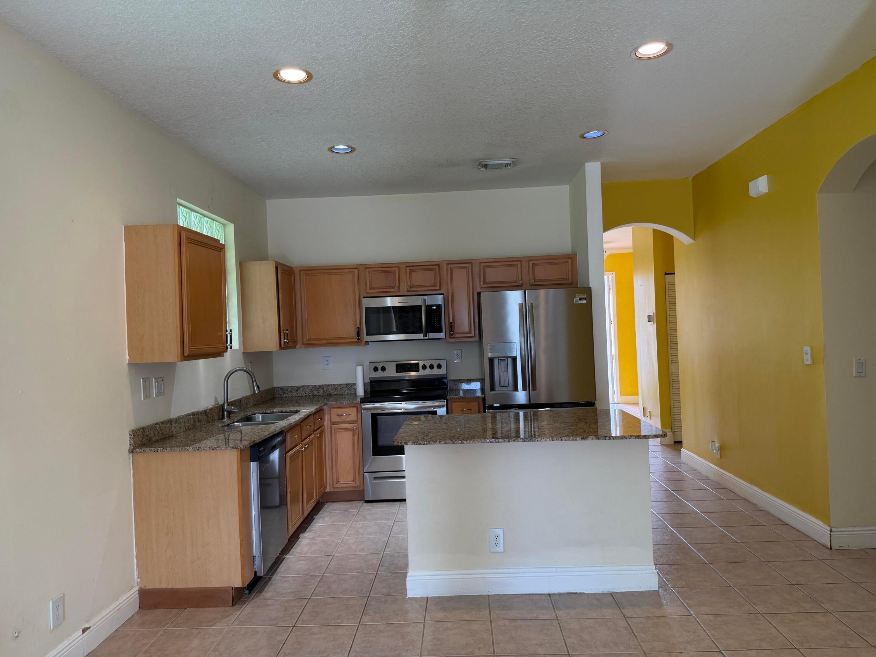 FOSTERS MILL - Residential Lease
