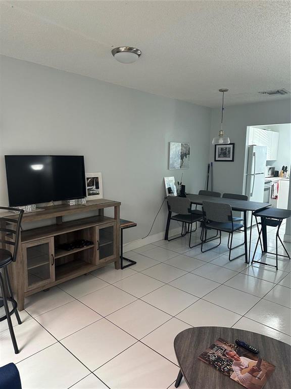VENETIAN ISLES 3RD SEC - Residential