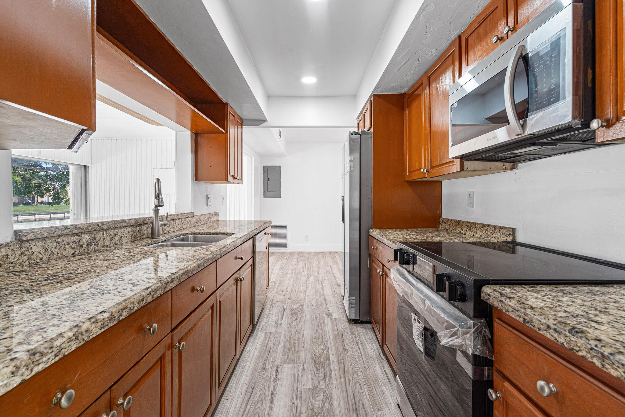 MAINLANDS OF TAMARAC LAKES - Residential