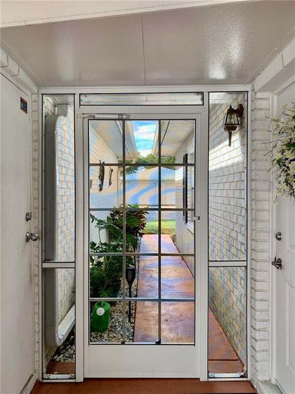 Limetree Condo - Residential