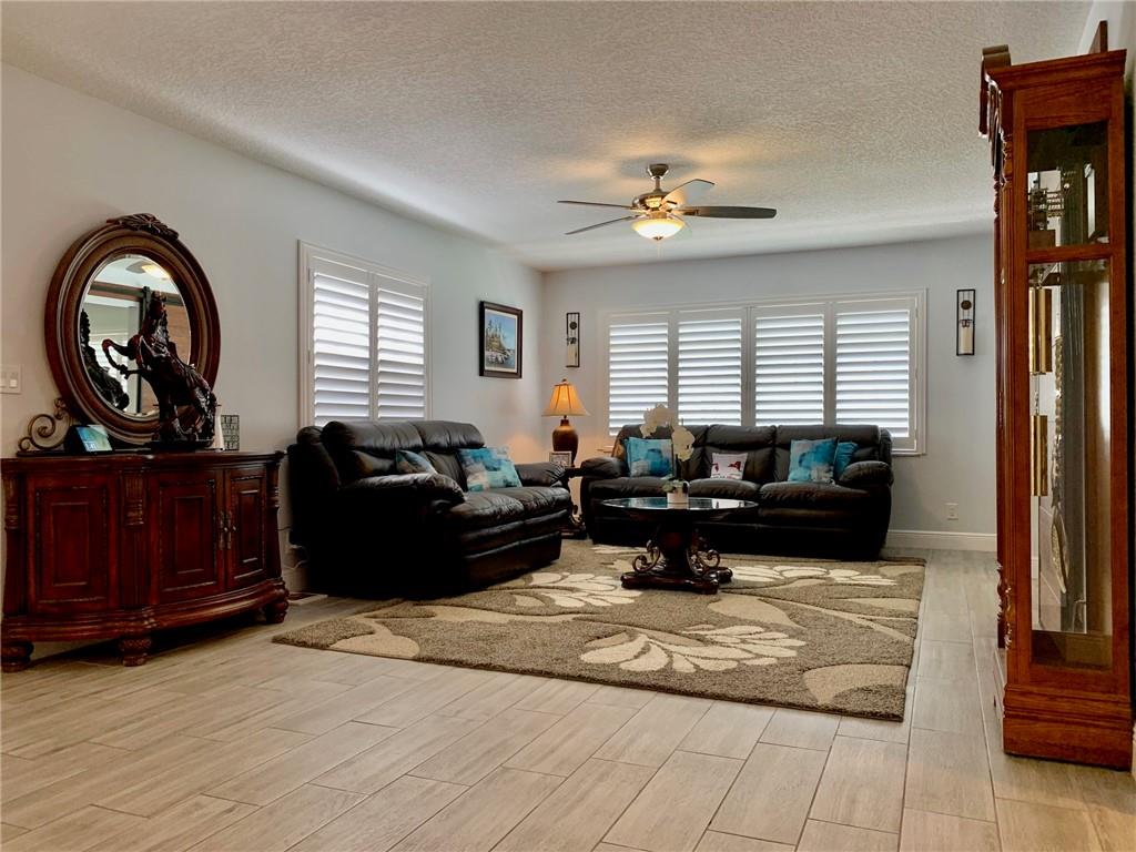 Limetree Condo - Residential
