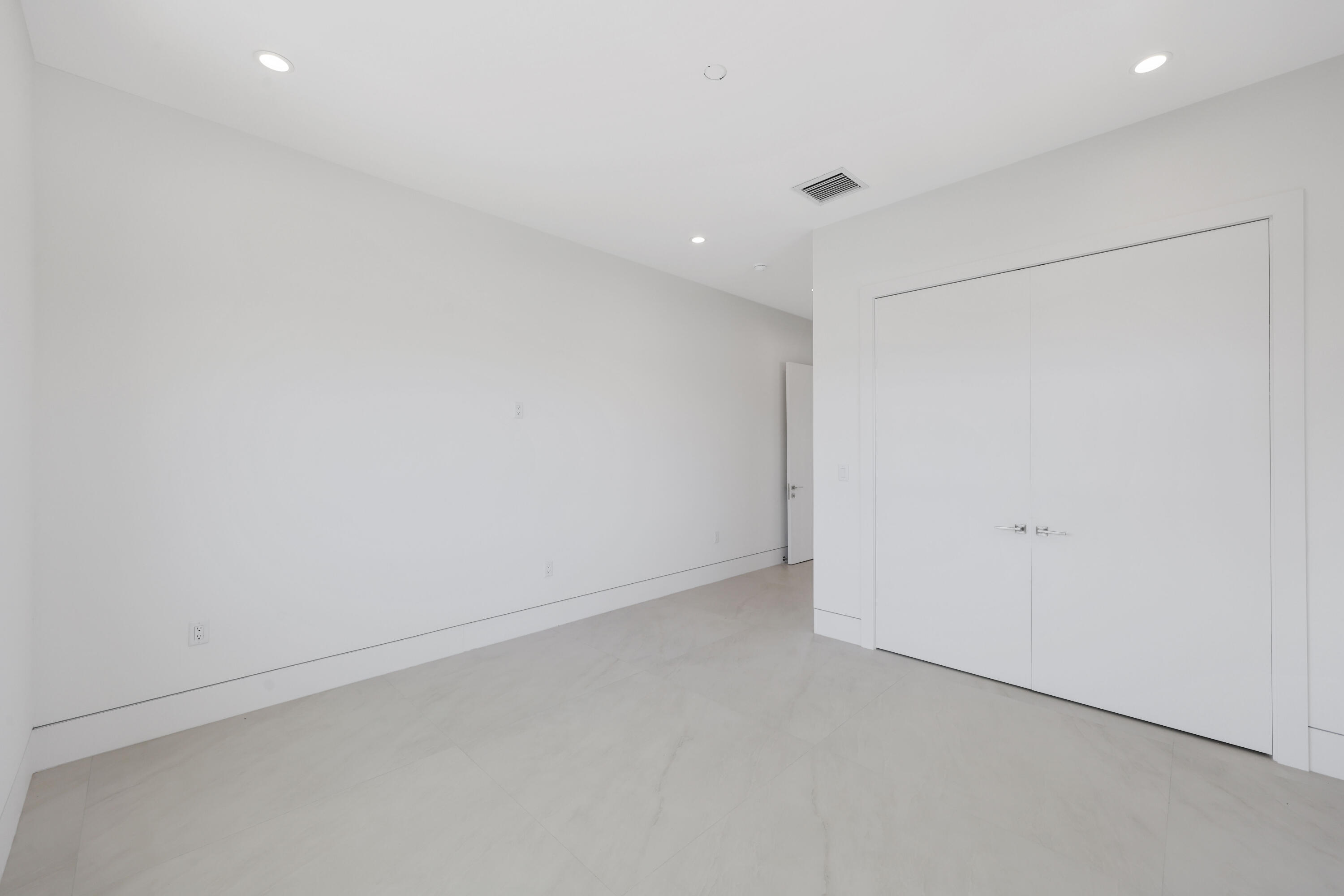 HARBOR VILLAGE SEC - Residential