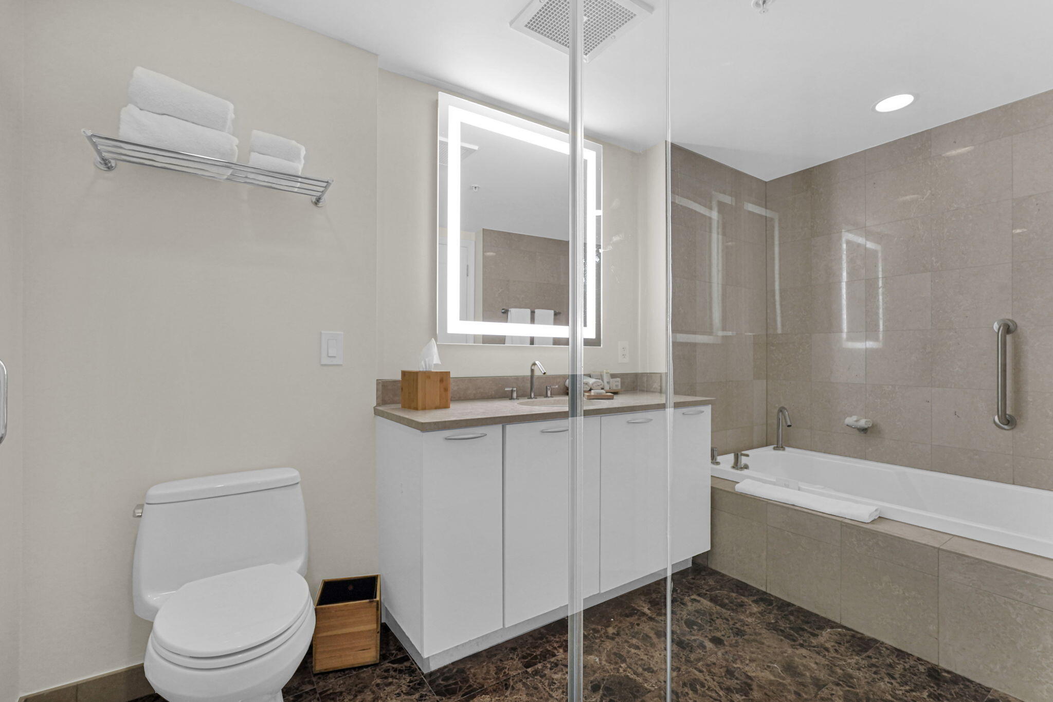 Q CLUB RESORT & RESIDENCES CONDO - Residential