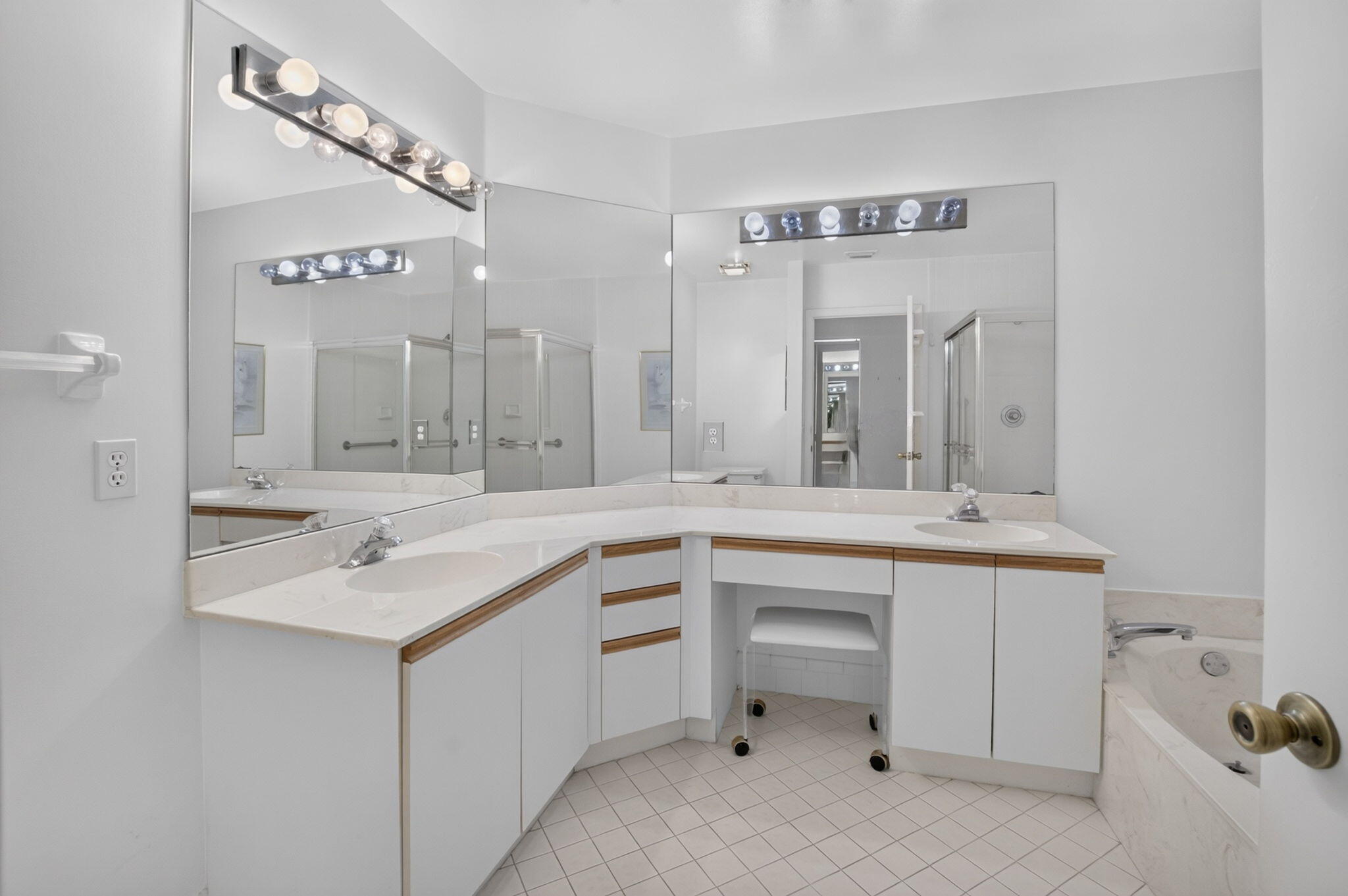 PLATINA / DIAMANTE VILLAGE - Residential