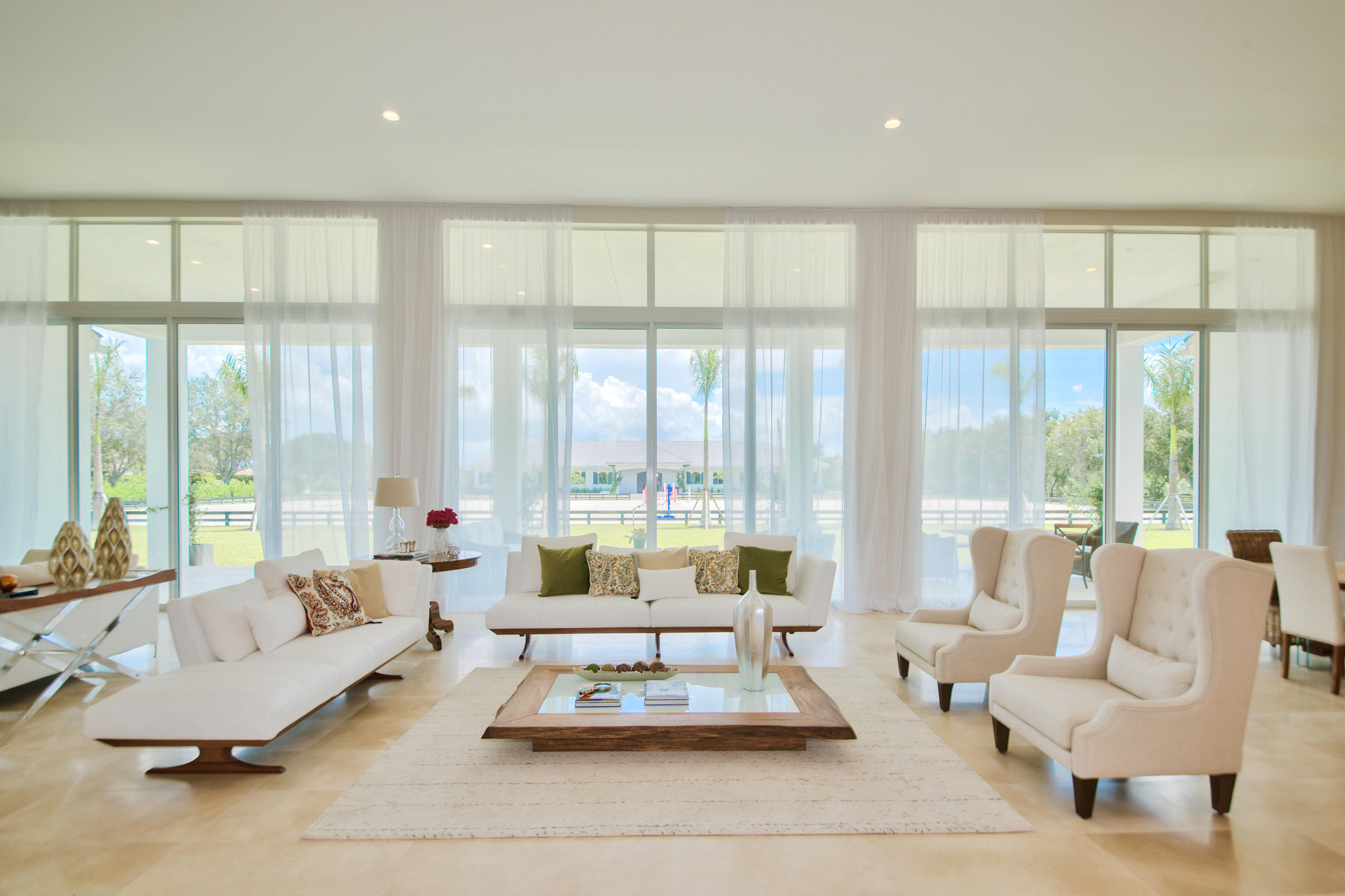 PALM BEACH POINT - Residential