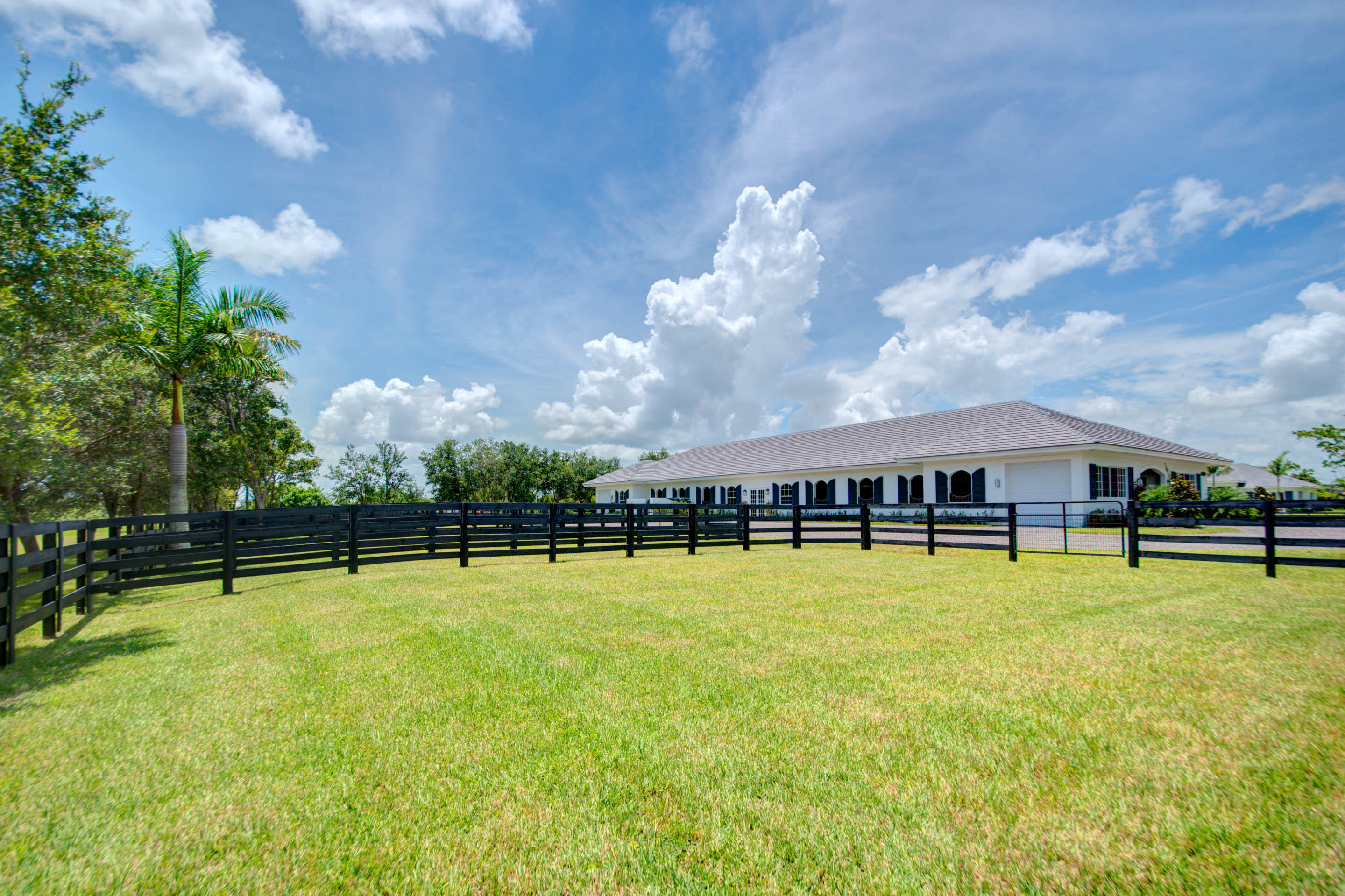 PALM BEACH POINT - Residential