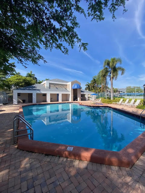 CORAL POINT NORTH - Residential