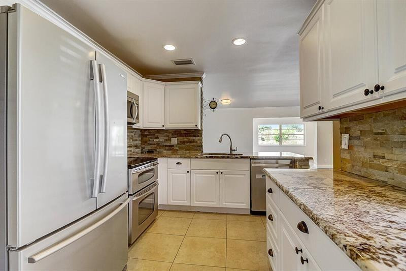 AMERICAN HOMES AT BOCA RATON 8 - Residential Lease
