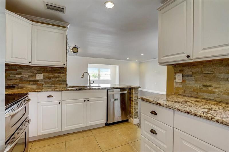 AMERICAN HOMES AT BOCA RATON 8 - Residential Lease
