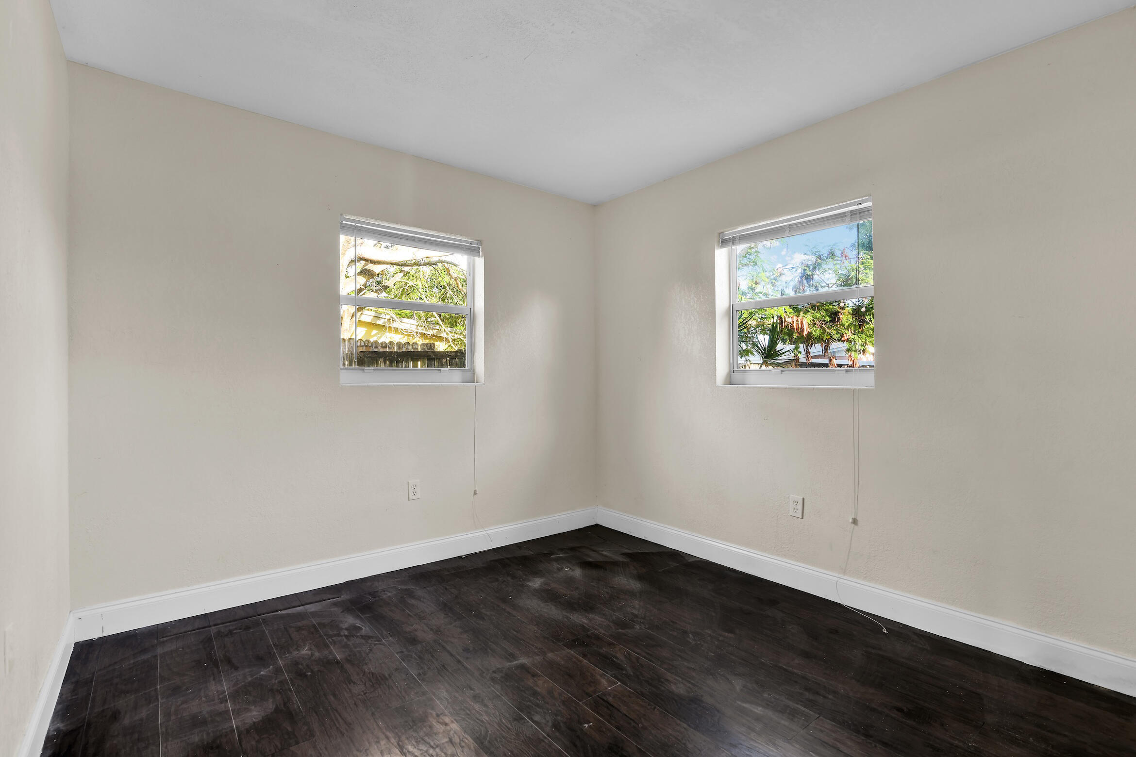 LAKE OSBORNE HILLS - Residential Lease