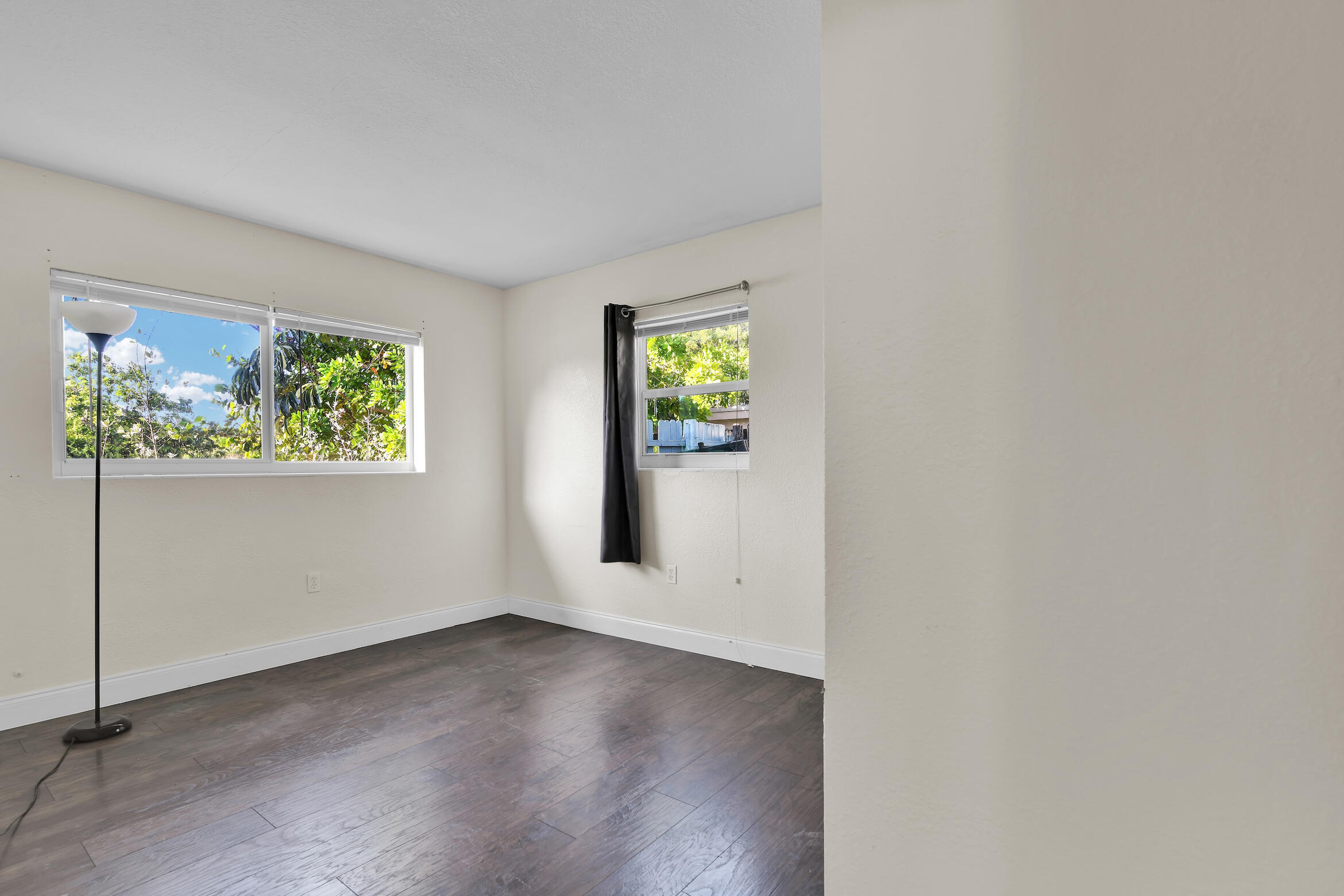 LAKE OSBORNE HILLS - Residential Lease