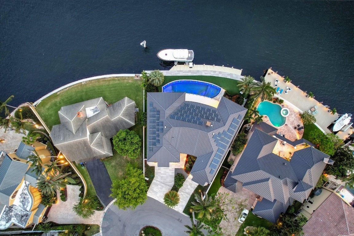 BEACH WAY HEIGHTS UNIT - Residential