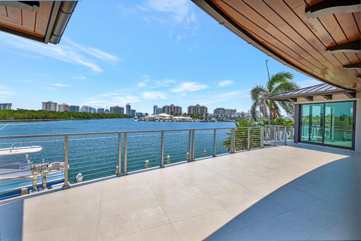 BEACH WAY HEIGHTS UNIT - Residential