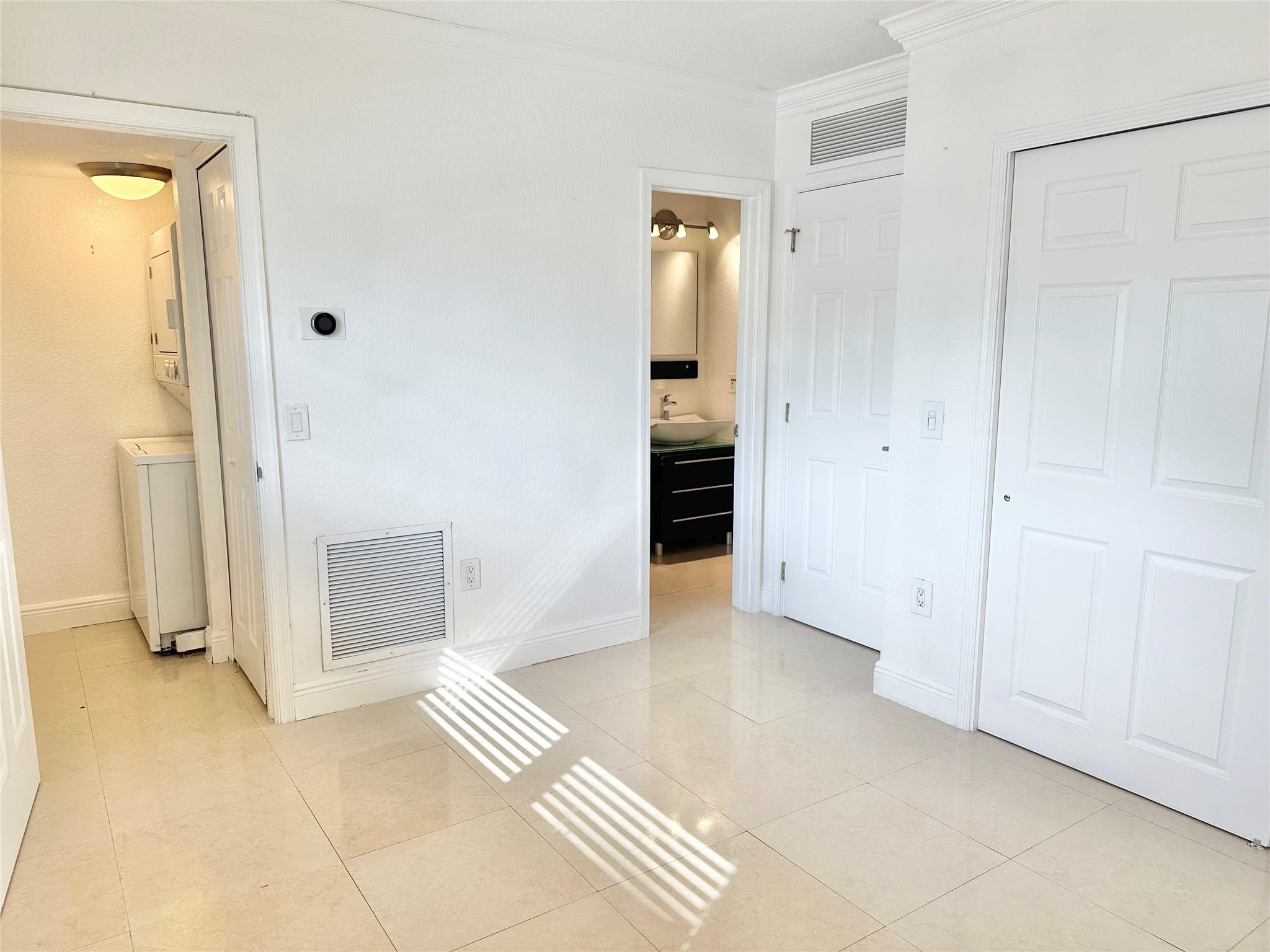 CAPRI COURTS CONDO - Residential Lease