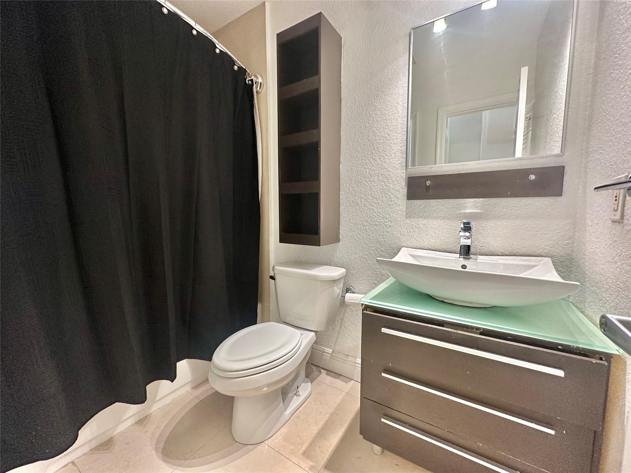 CAPRI COURTS CONDO - Residential Lease